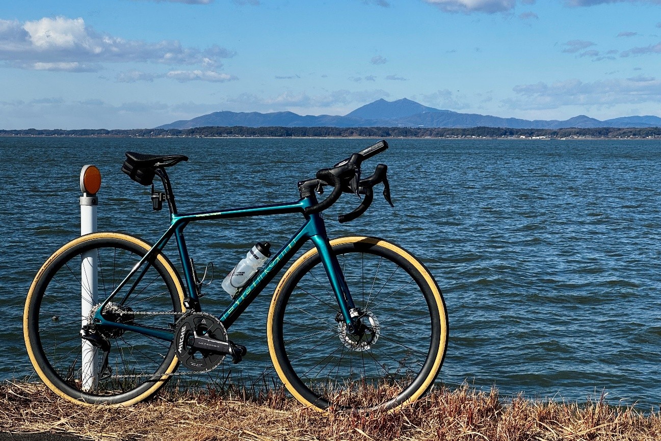 Road bike parked by Lake Kasumigaura, Japan’s second-largest lake by surface area